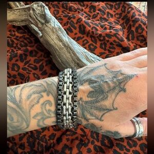 Mixed metals bracelet